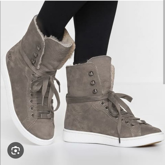 UGG Shoes - UGG Starlyn High Top Leather Shearling Lace Up Sneaker Size 9 Women Beige